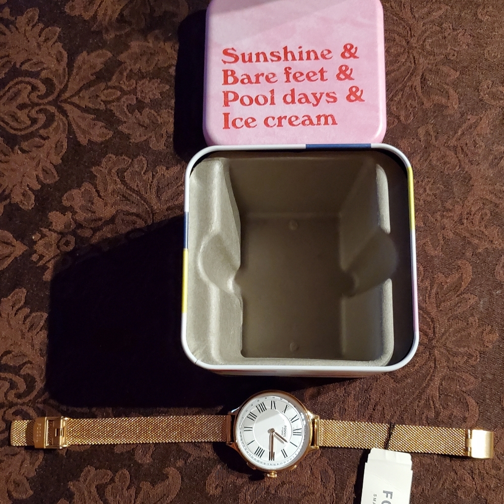 WOMENS WATCH